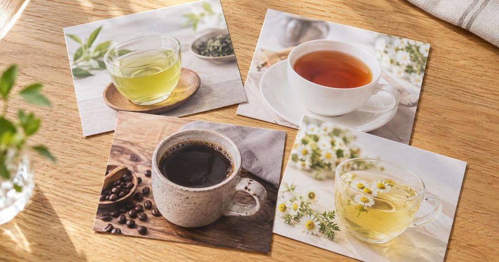 緑茶・紅茶・コーヒー・ハーブティーを並べた飲み物カード
